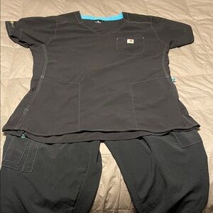 Black Carhartt Scrub Set with Blue Accents